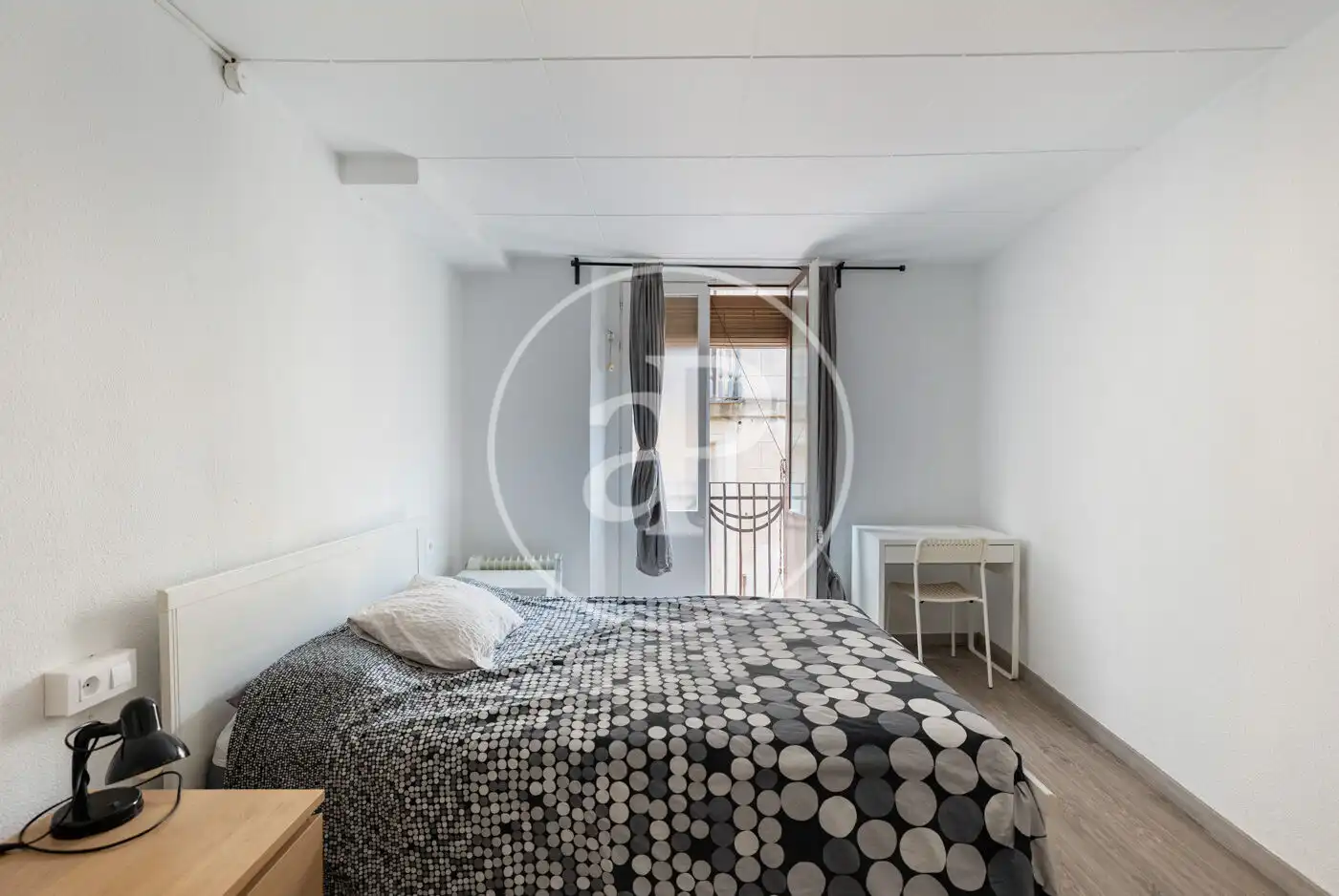 Bedroom of Flat for sale in Barcelona  with Heating, Furnished and Balcony