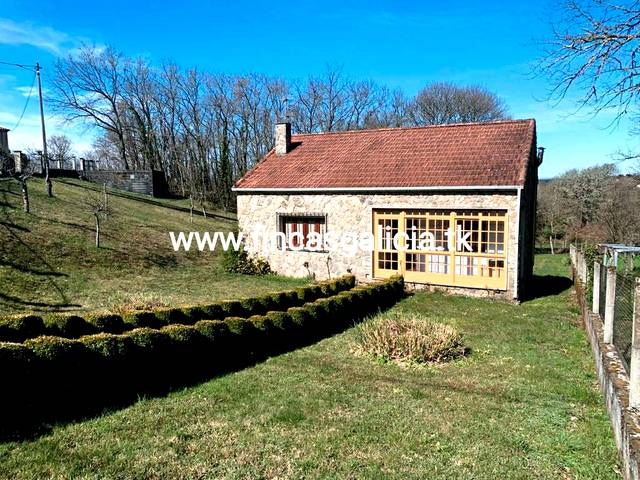 Casa-chalet en Venta en Cualedro