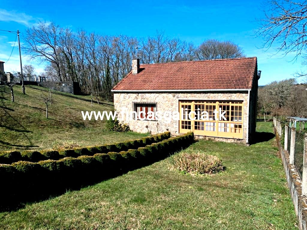 Jardí de Casa o xalet en venda en Cualedro amb Calefacció, Jardí privat i Moblat