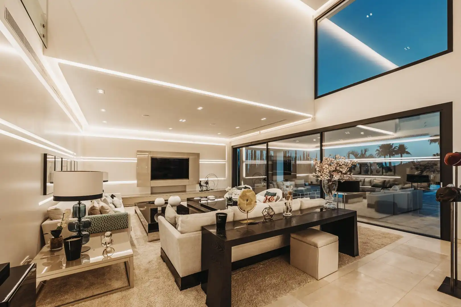 Villa mit Pool zum Verkauf in Nueva Andalucía, imagen 6