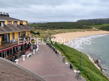 Flat with balcony for sale in Barrio la Playa