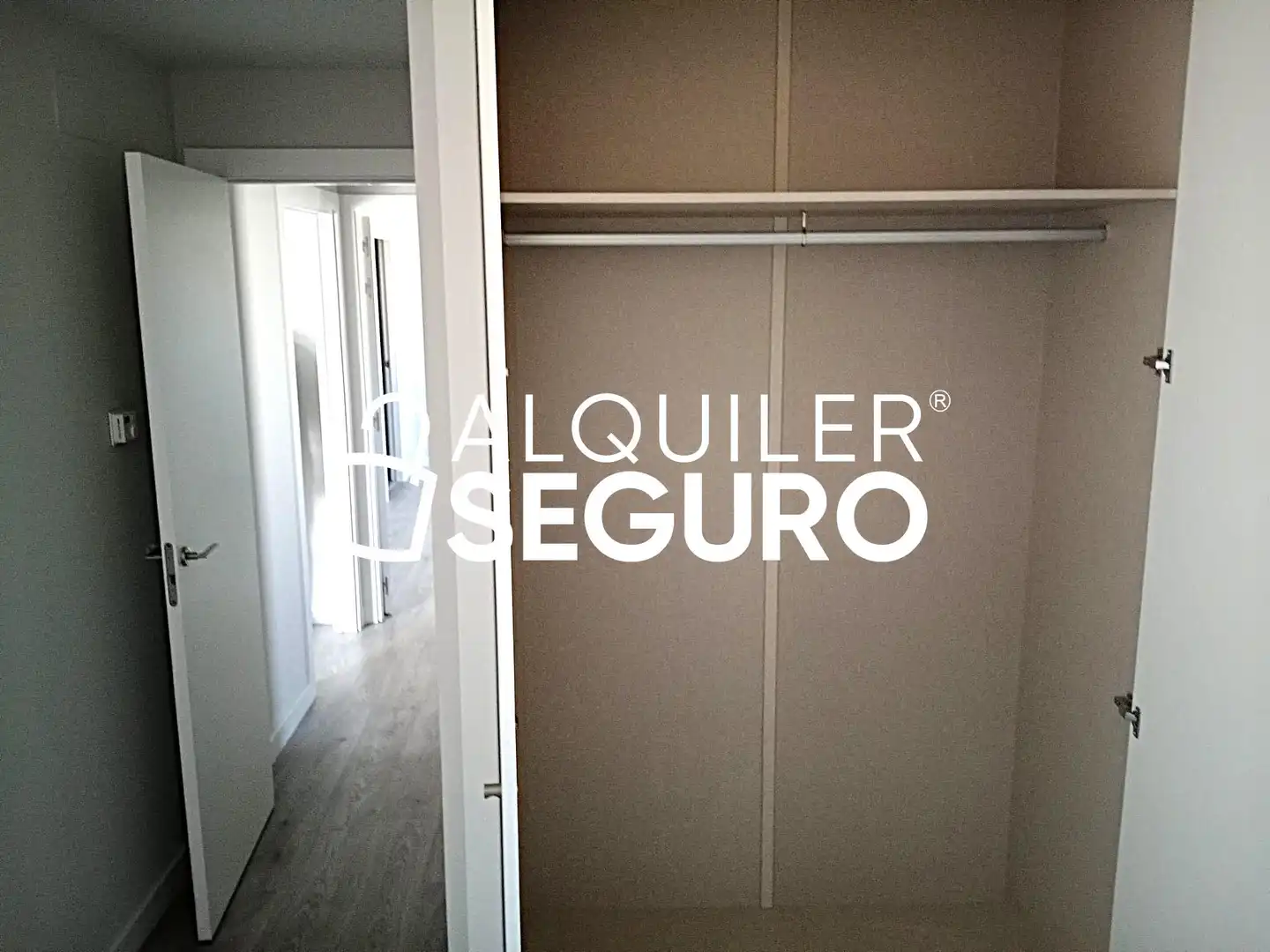 Flat for rent in de Vicente Ferrer , Ciudad de la Comunicación - Arco Ladrillo