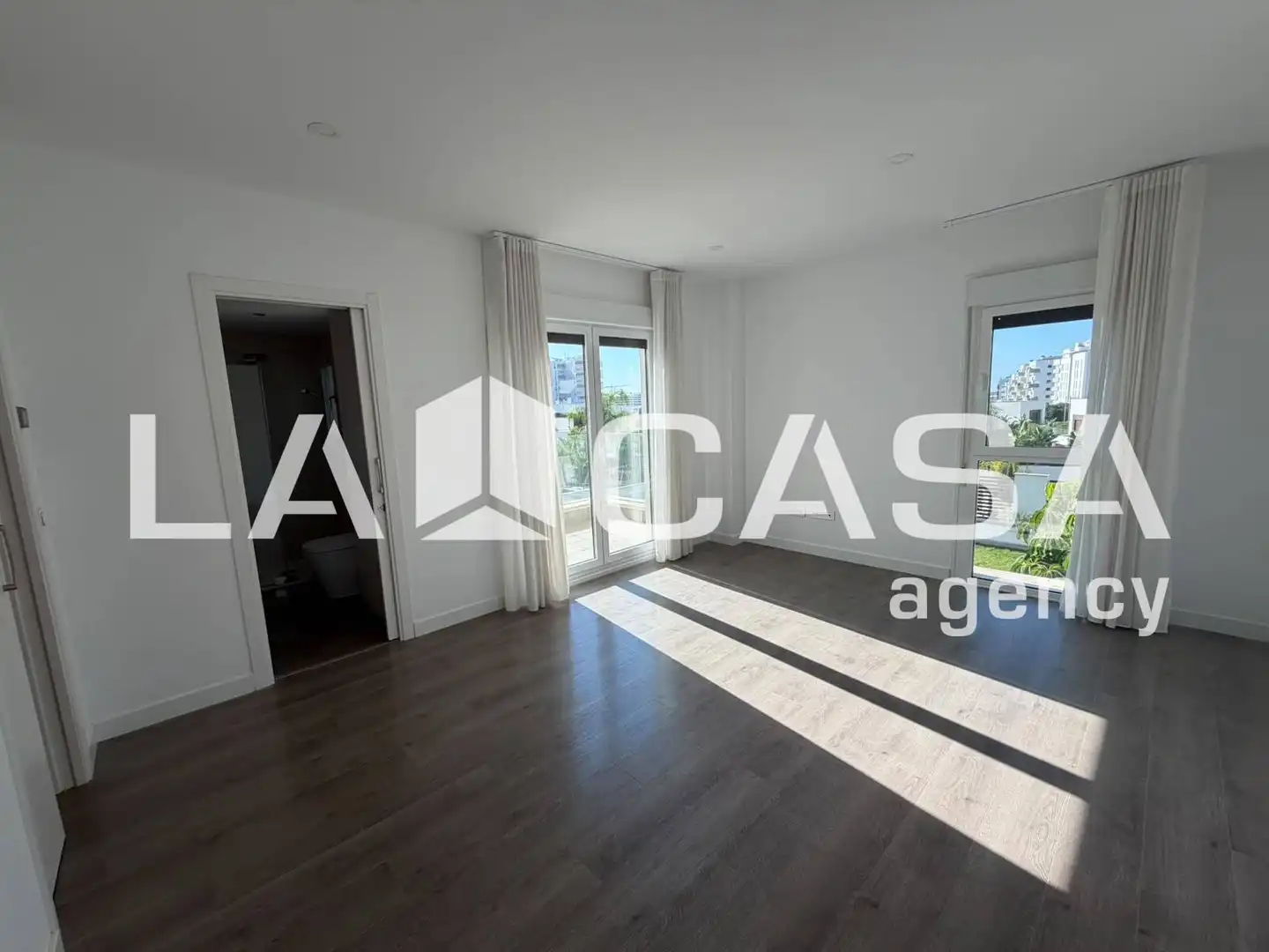 Semi-detached house for sale in Entrenúcleos, imagen 34