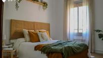 Dormitori de Pis en venda en  Barcelona Capital amb Balcó