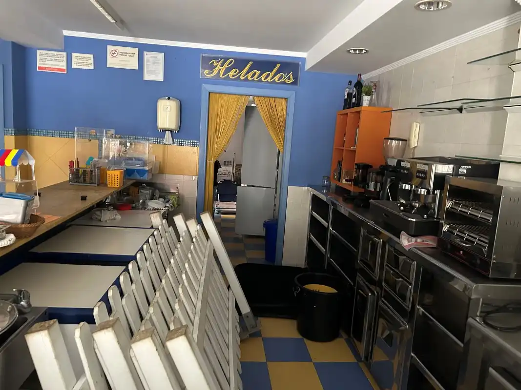 Local comercial en venda a Carrer M. Sanchis Guarner, imagen 11
