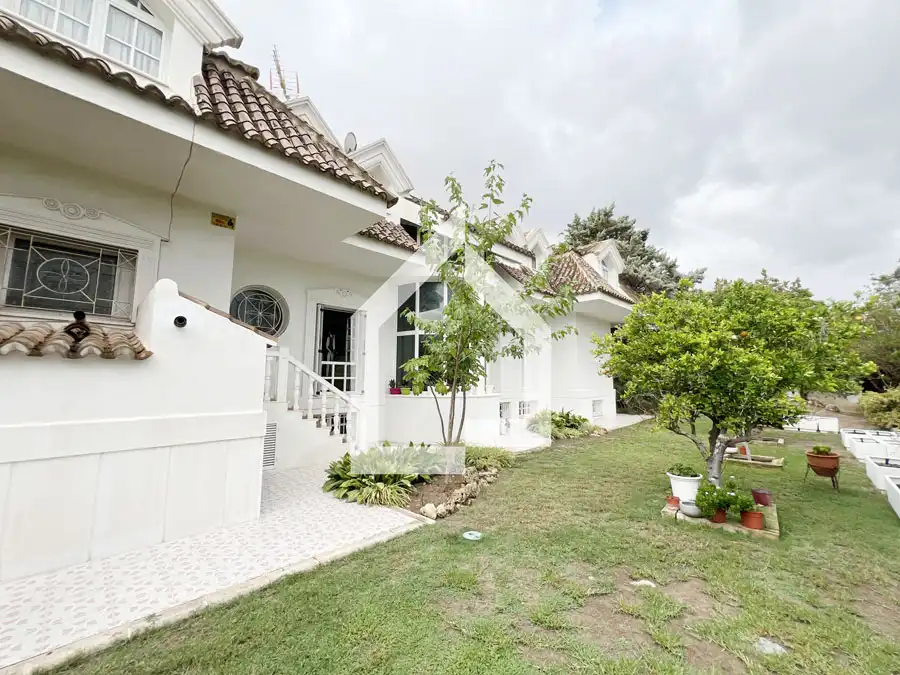 Exterior view of Houses for sale in San Vicente del Raspeig / Sant Vicent del Raspeig  with Air Conditioner, Heating and Private garden