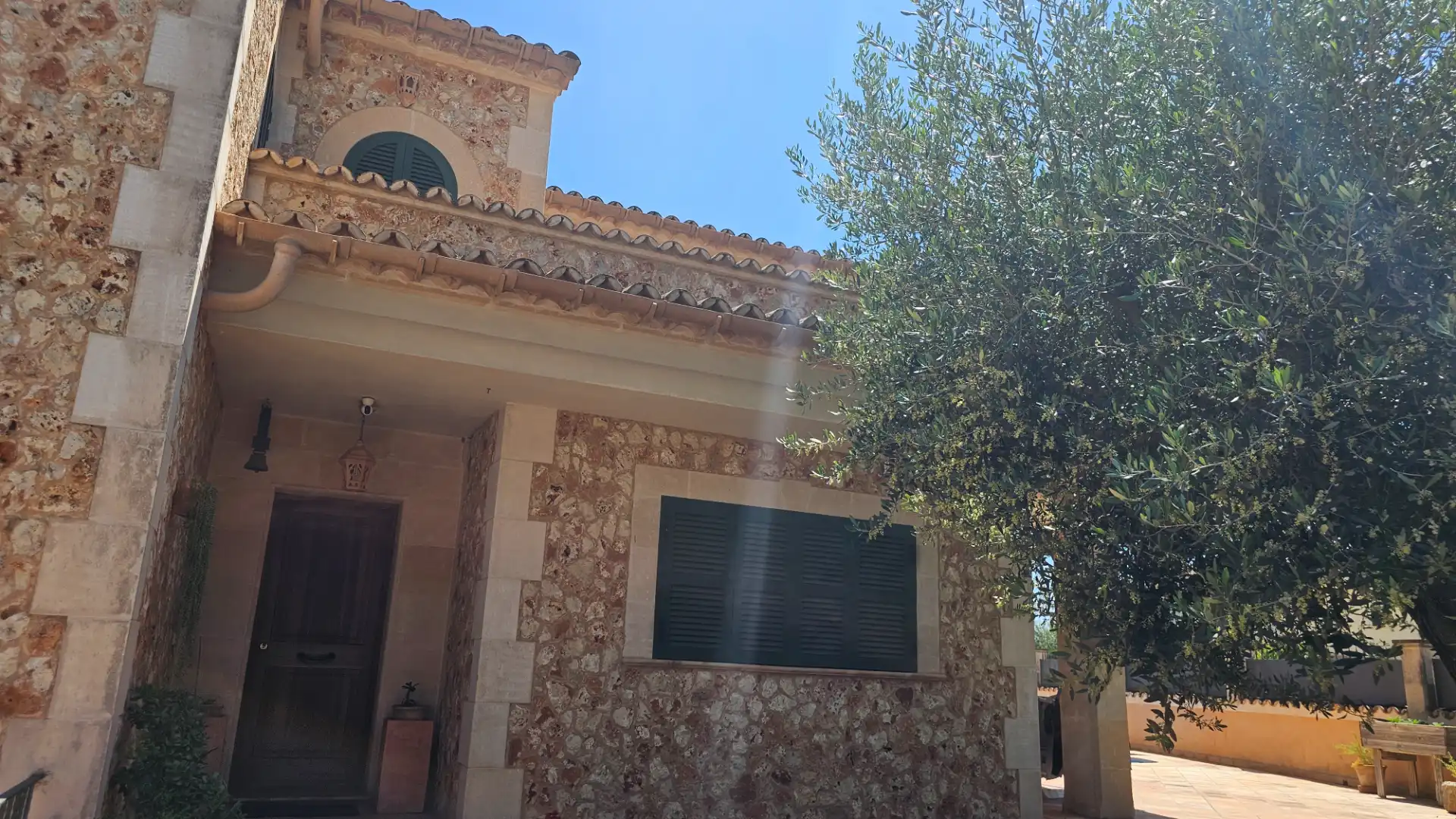Vista exterior de Casa o xalet en venda en Marratxí amb Aire condicionat, Calefacció i Jardí privat