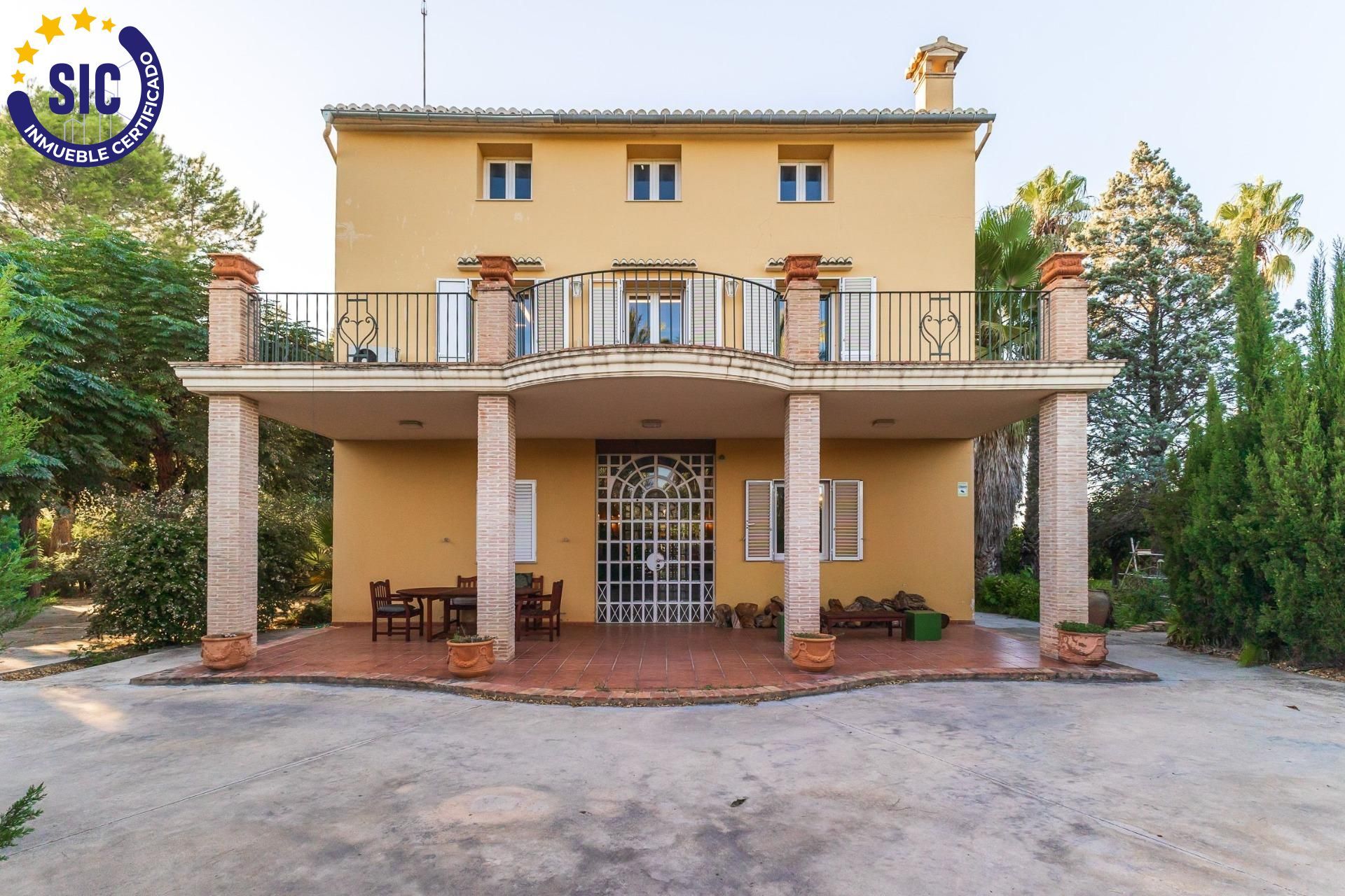 Vista exterior de Finca rústica en venda en Carcaixent amb Aire condicionat, Calefacció i Jardí privat