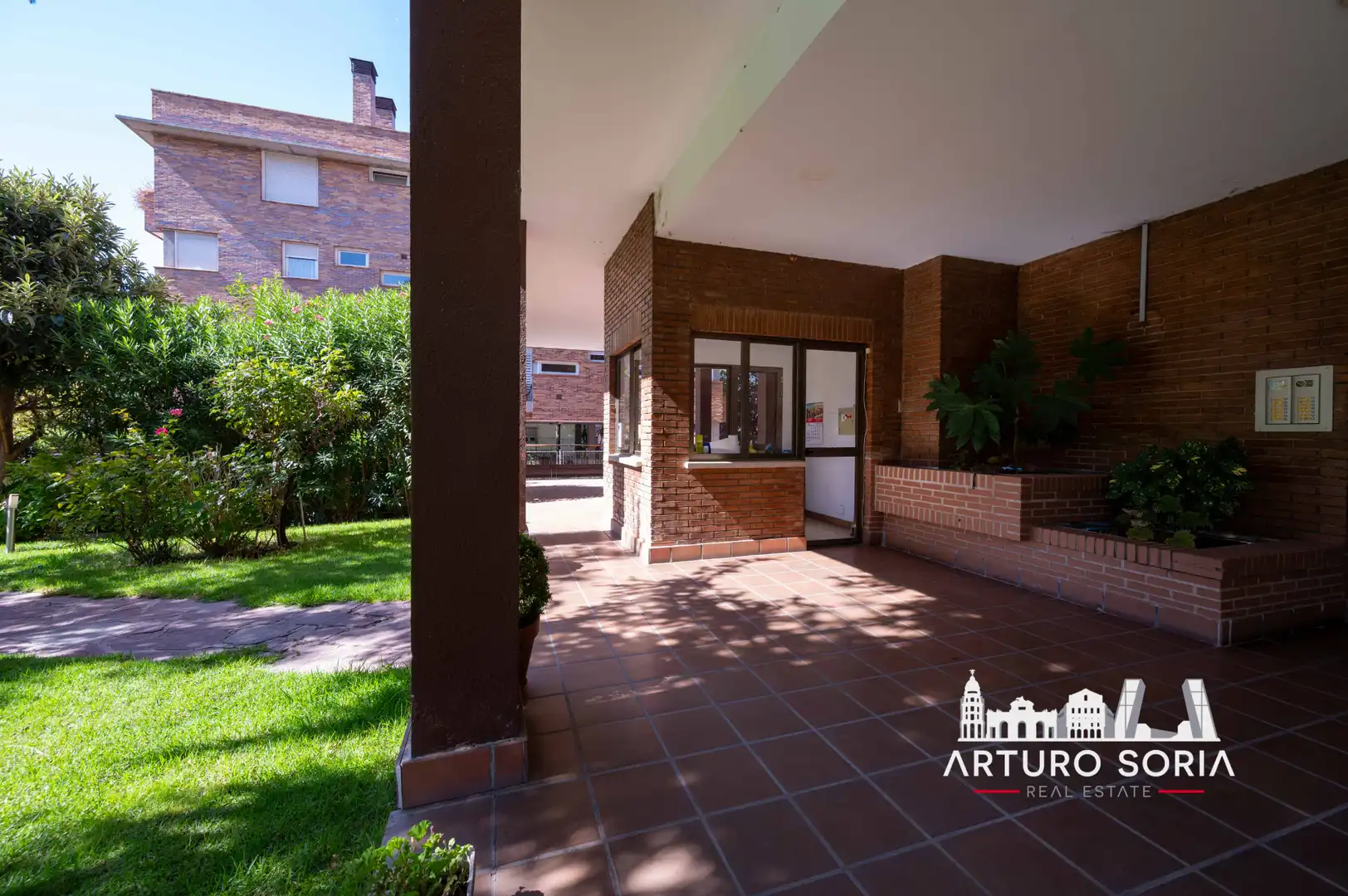 Dúplex en venda en Madrid amb Piscina comunitària