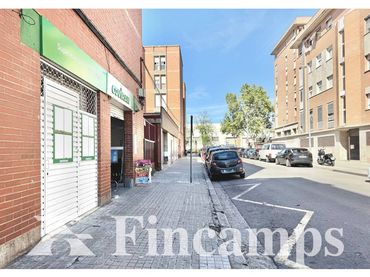 Local comercial en venda a Calle Aribau 12