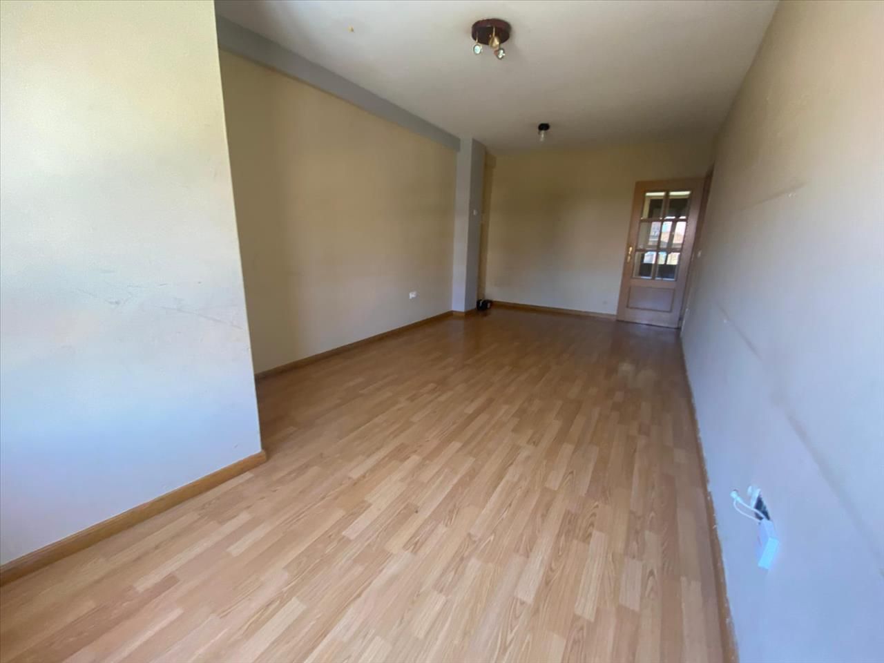 Living room of Flat for sale in León Capital   with Parquet flooring