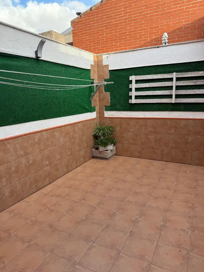 Jardín de Casa adosada en venta en Fernán Caballero con Aire acondicionado, Calefacción y Jardín privado
