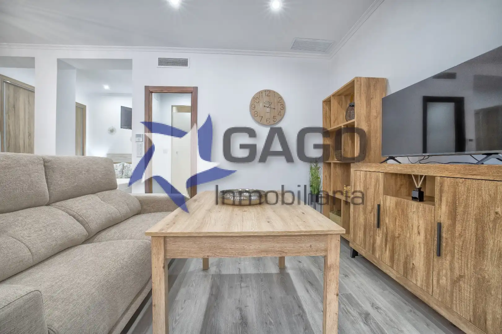 Estudio de alquiler en Santa Rosa - Valdeolleros