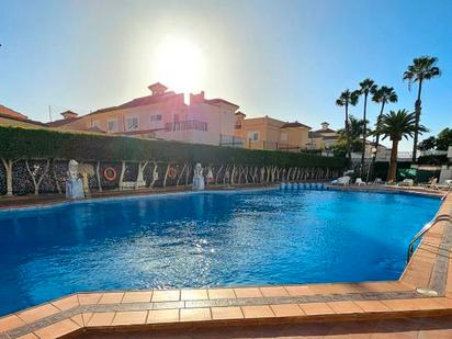 Piscina de Apartament en venda en San Bartolomé de Tirajana amb Moblat, Rentadora i Microones