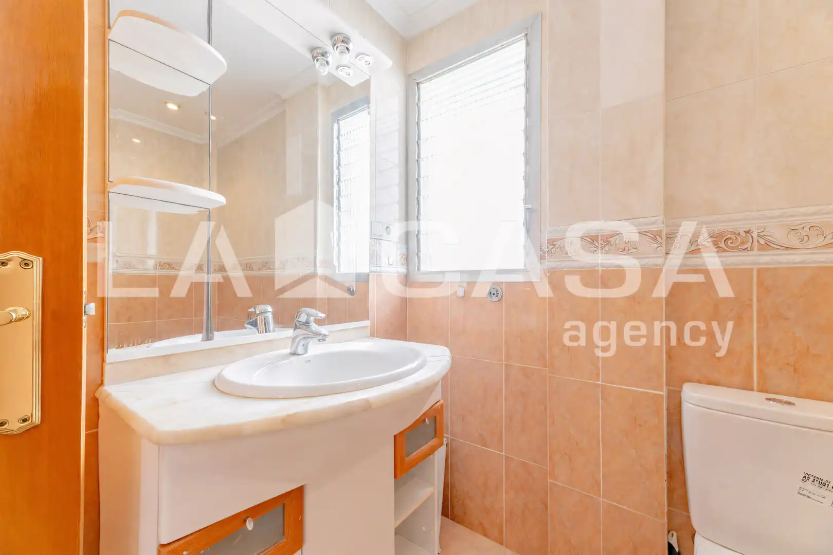 Baño de Piso en venta en Valencia con Balcón