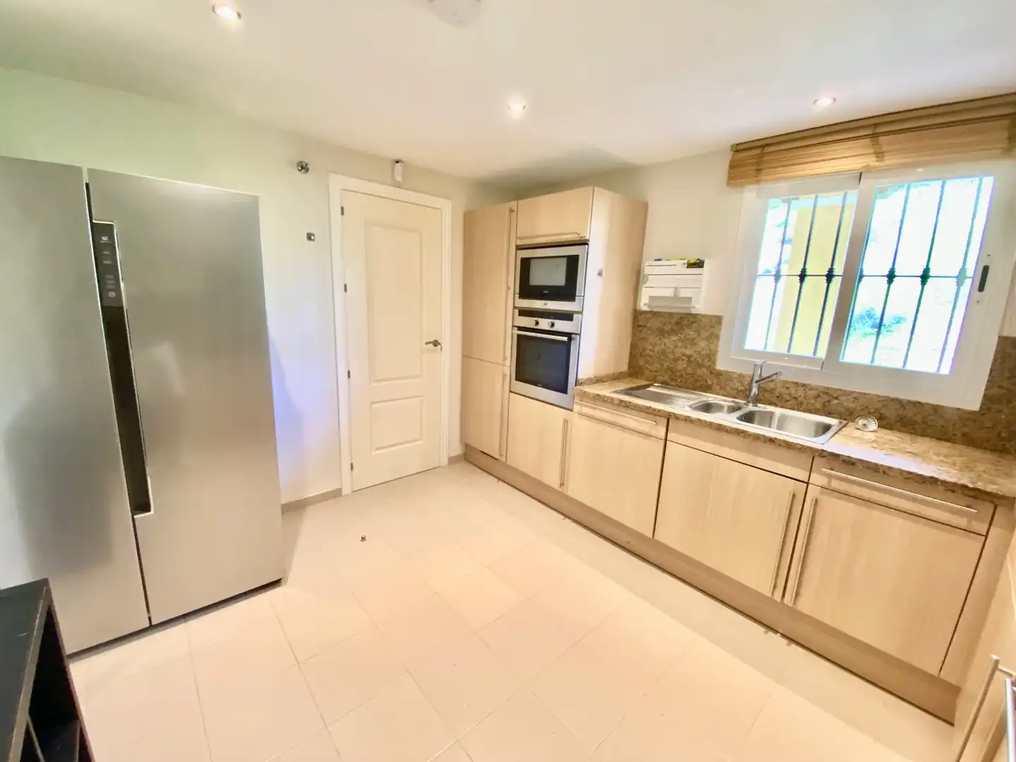 Apartments for rent in Benatalaya