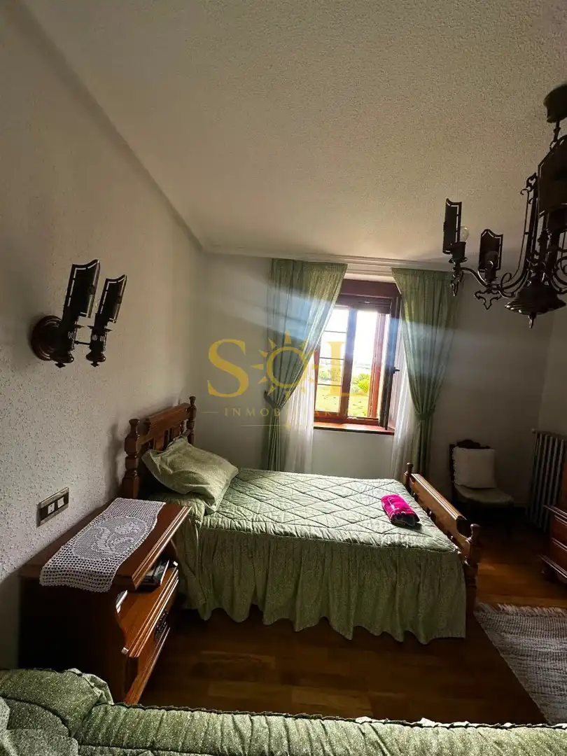 Habitación de Casa o chalet en venta en Cabrillanes con Calefacción y Jardín privado