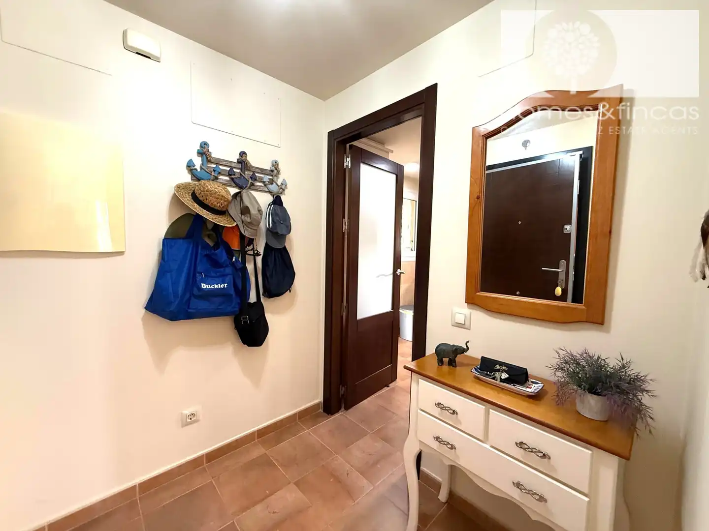 Vista exterior de Piso en venta en Ayamonte con Terraza, Amueblado y Horno