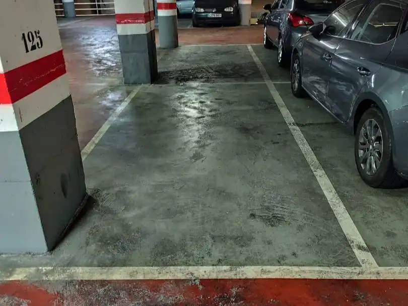 Aparcament de Garatge de lloguer en Santa Coloma de Gramenet