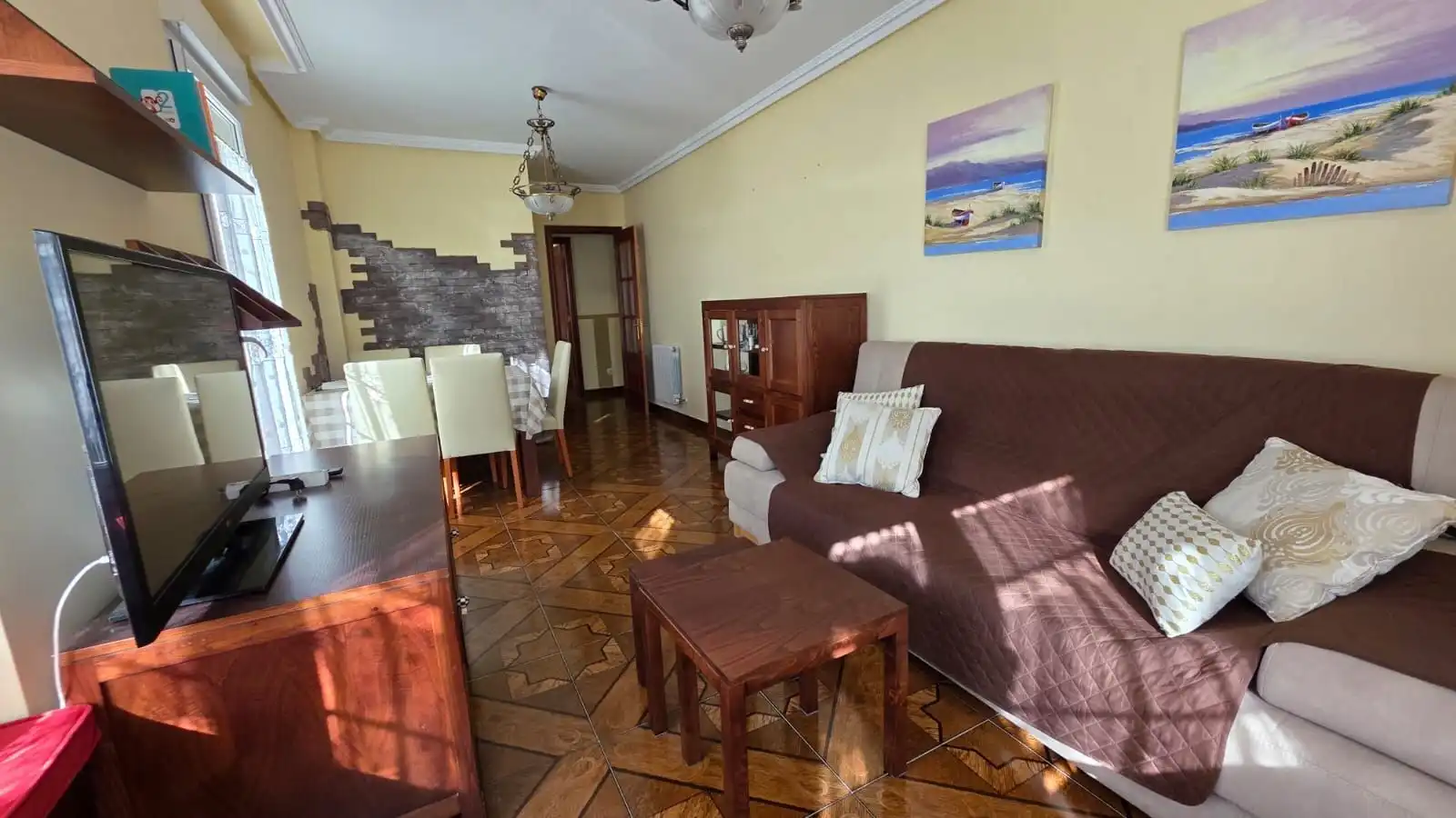 Wohnzimmer von Wohnung zum Verkauf in Castro-Urdiales mit Heizung und Abstellraum