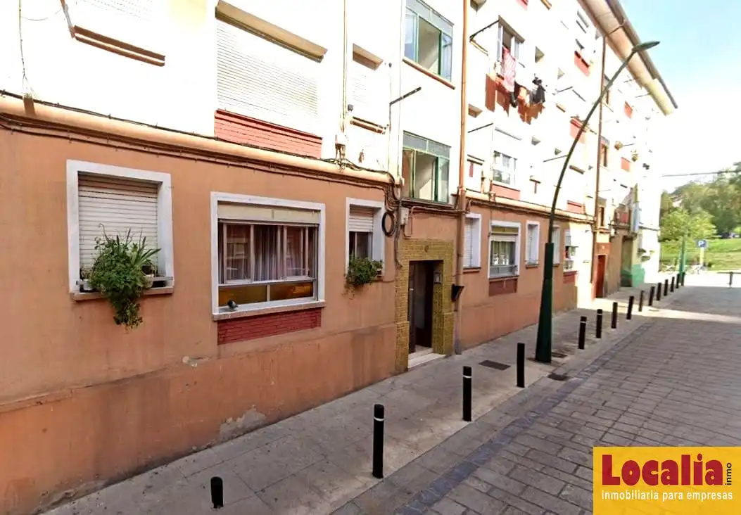 Flat for sale in Casimiro Sainz, imagen 2