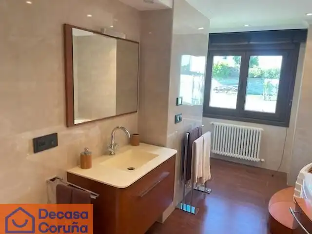 Bany de Casa o xalet en venda en Madrid amb Jardí privat, Terrassa i Traster