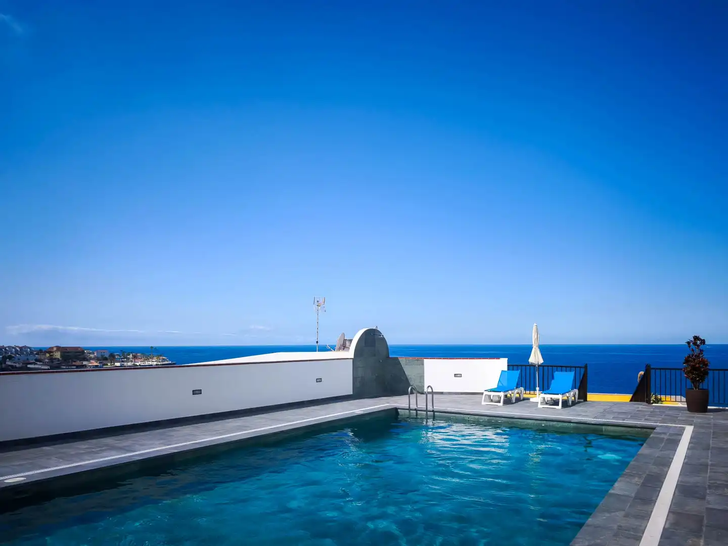 Schwimmbecken von Wohnungen zum Verkauf in Santiago del Teide mit Terrasse, Möbliert und Gemeinschaftspool
