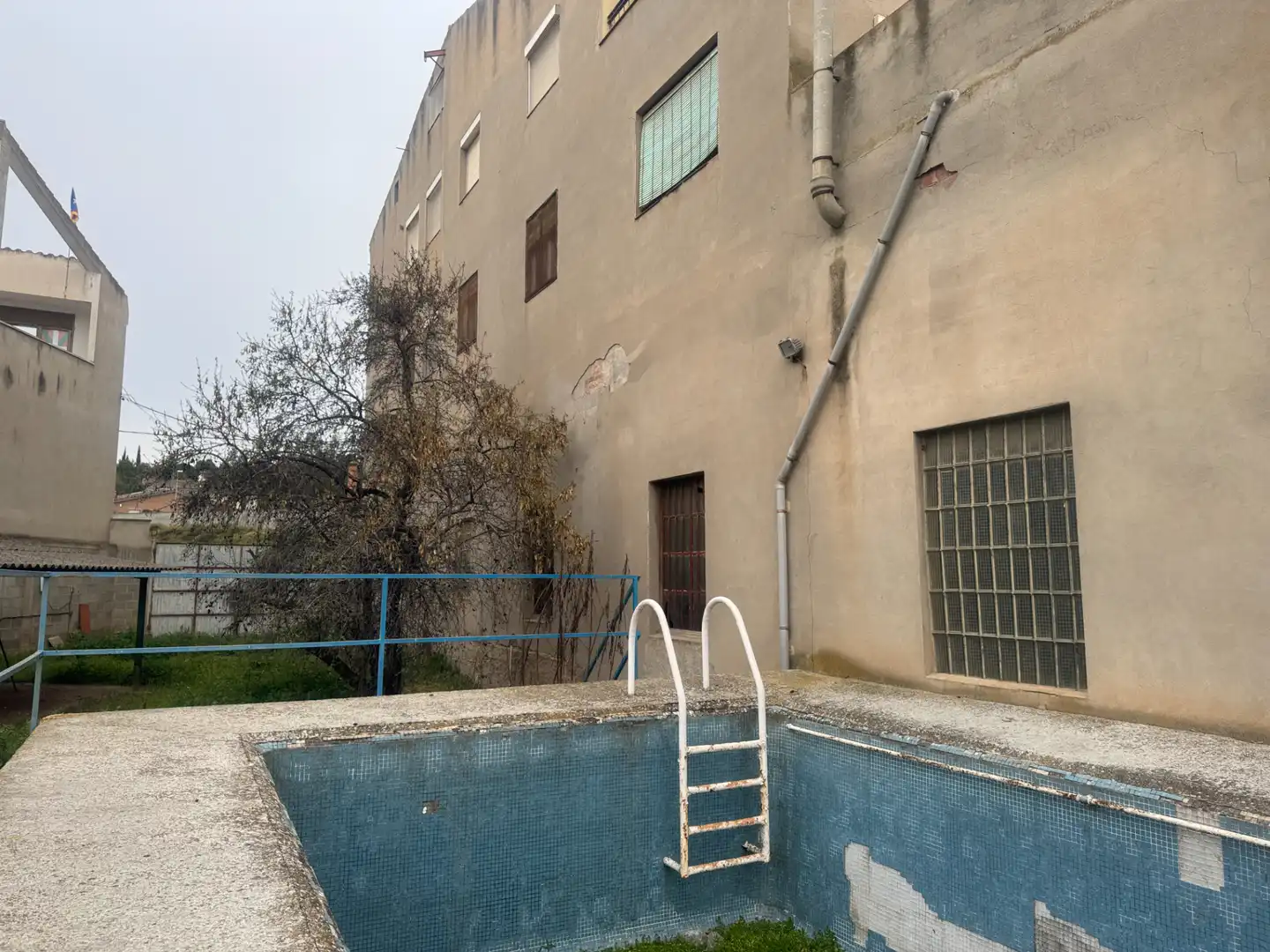Piscina de Casa o xalet en venda en Tàrrega amb Jardí privat i Terrassa