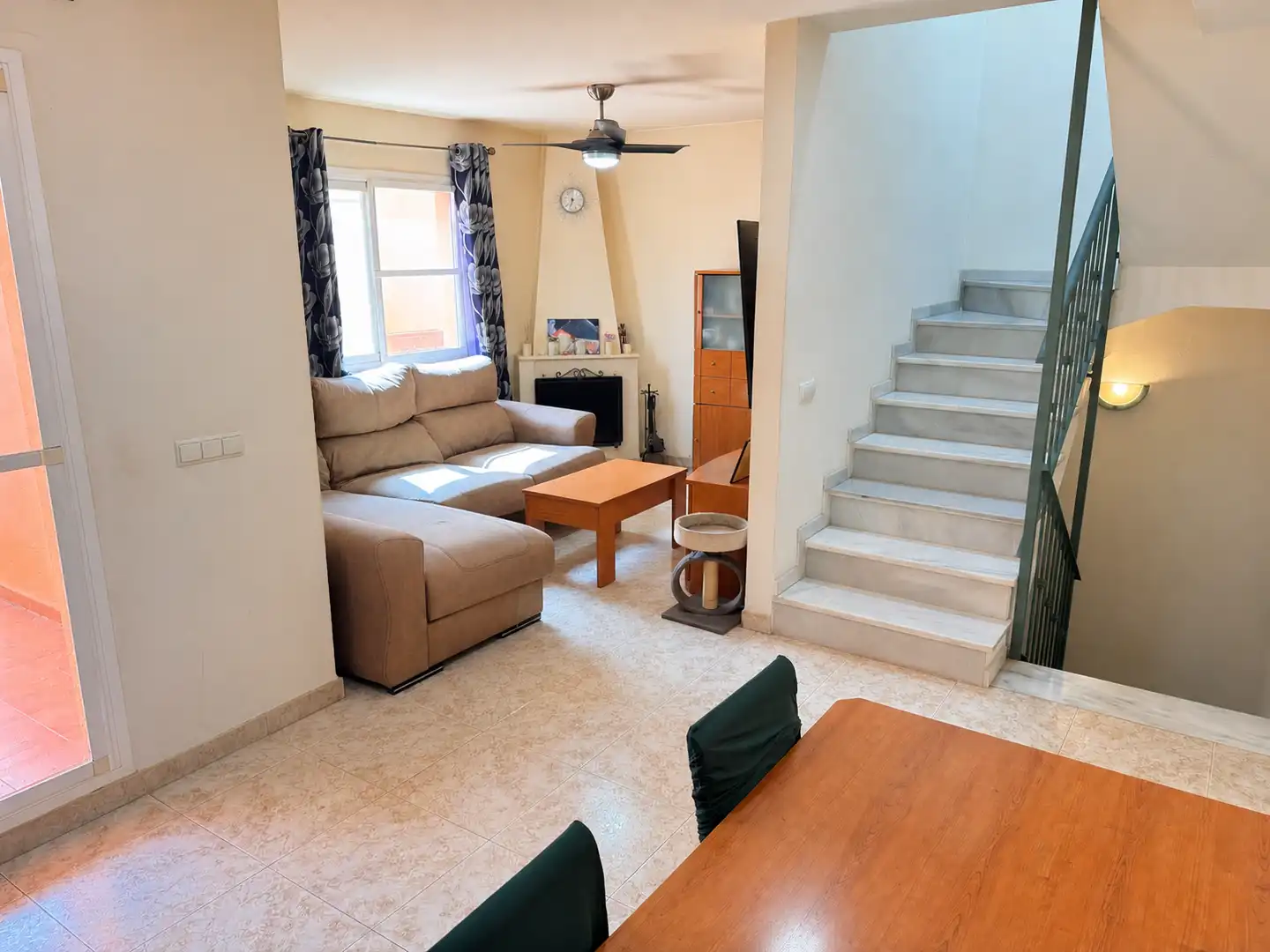 Sala de estar de Casa o chalet en venta en Roquetas de Mar con Aire acondicionado, Terraza y Trastero