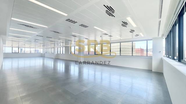 Oficina en Alquiler en Gran Via de les Corts Catalanes en La Marina del Port
