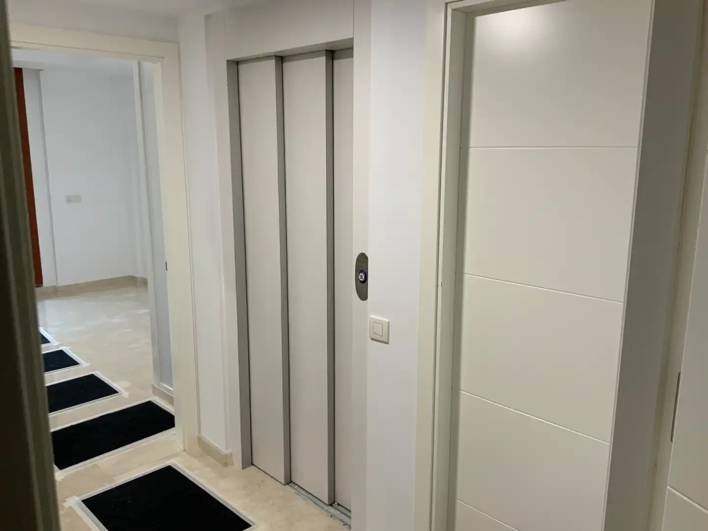 Casa adosada en venta en Carrer Alzinar, 24, Torrefarrera