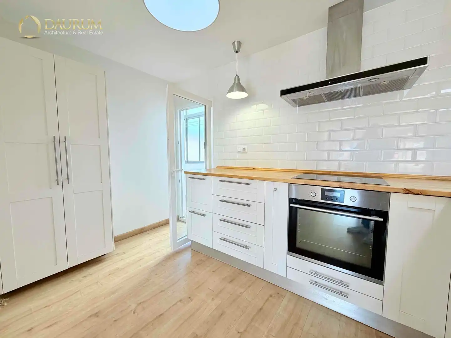 Küche von Wohnung zum Verkauf in Almussafes mit Klimaanlage, Terrasse und Abstellraum
