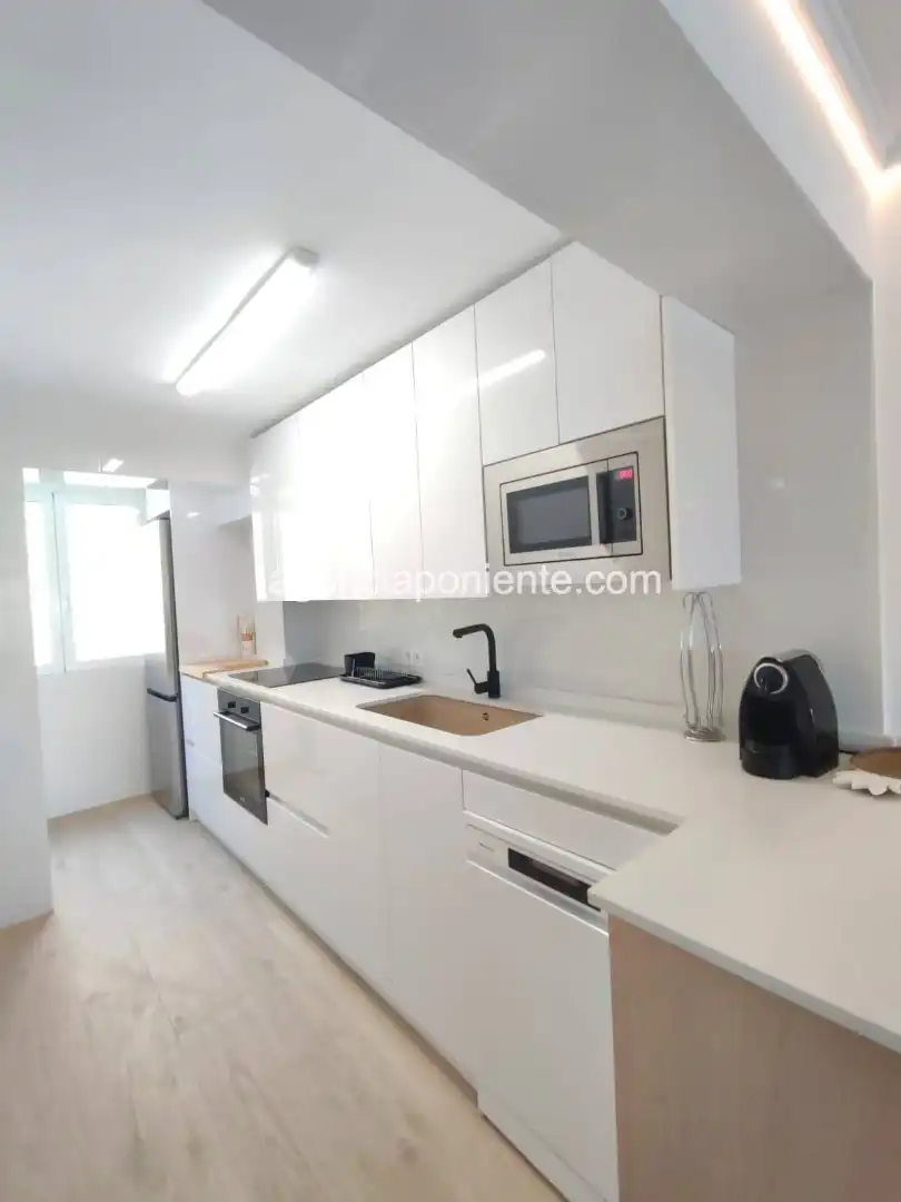 Kitchen of Flat for rent in Benidorm  with Air Conditioner, Heating and Terrace