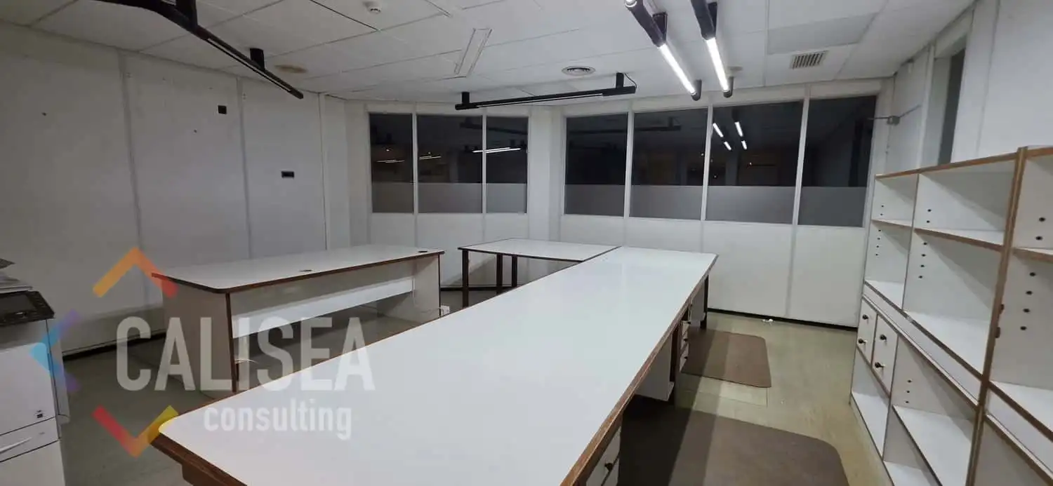Nave industrial de alquiler en Sabadell