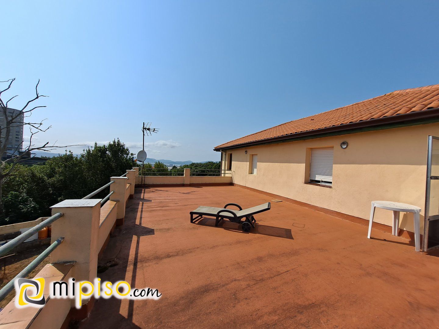 Terrassa de Casa o xalet en venda en Laredo amb Calefacció, Terrassa i Moblat