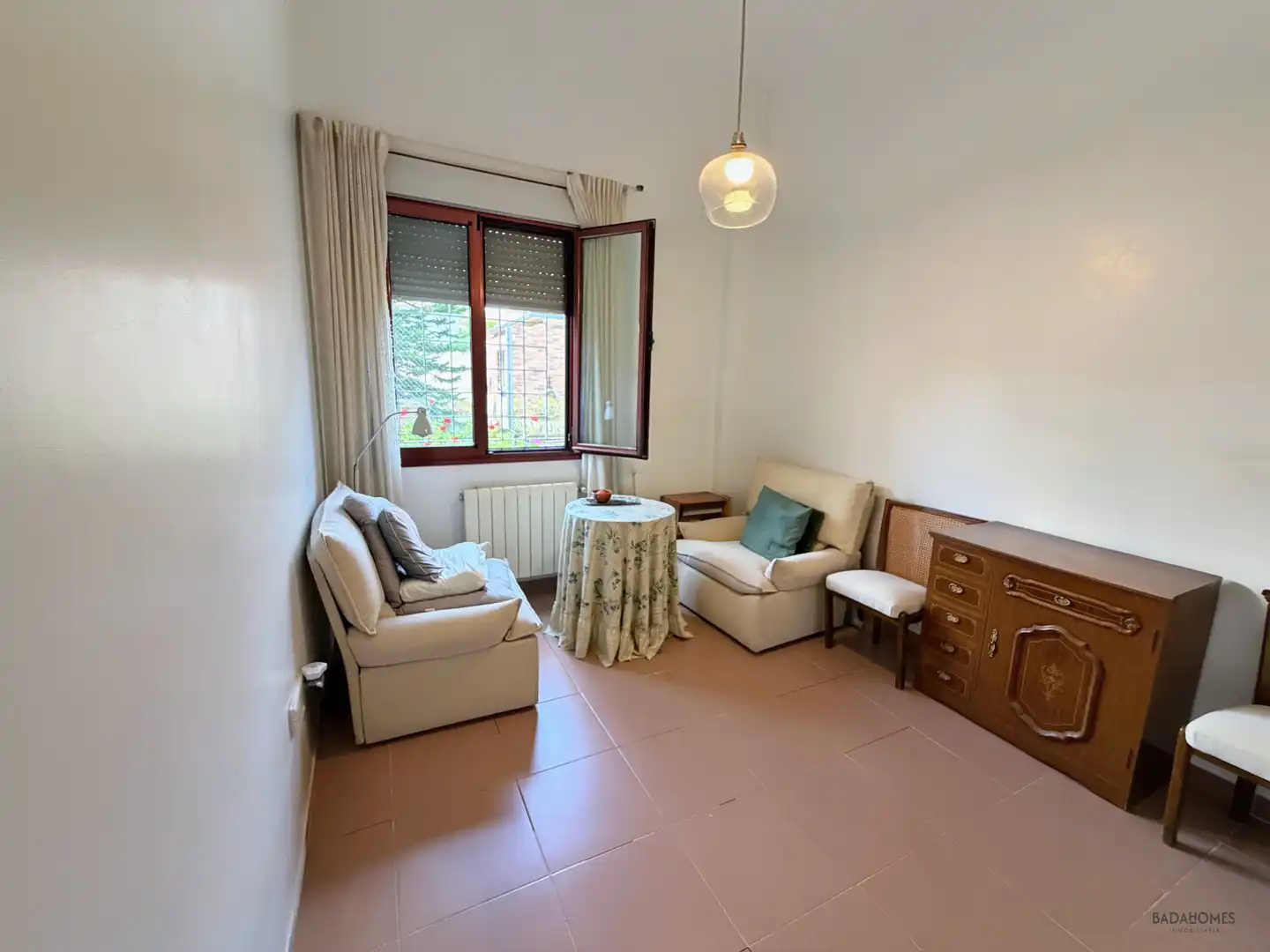 Habitación de Casa o chalet en venta en Badajoz con Aire acondicionado, Calefacción y Jardín privado
