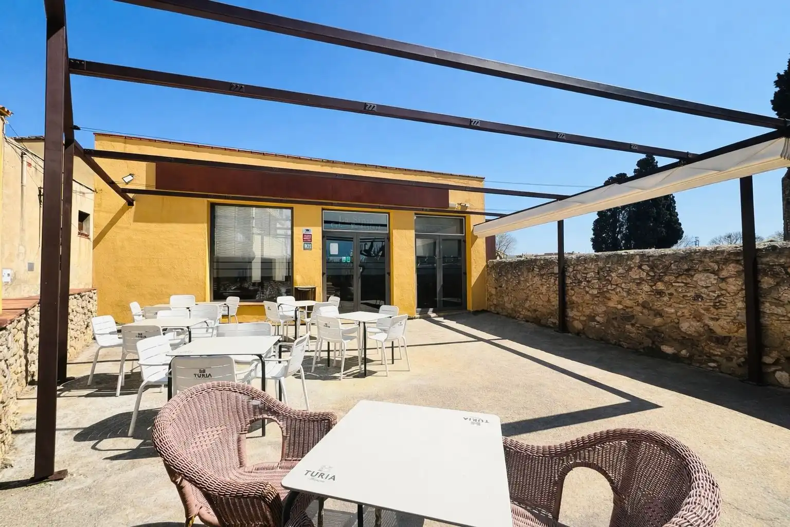 Terrassa de Finca rústica en venda en Vilabertran amb Terrassa i Moblat