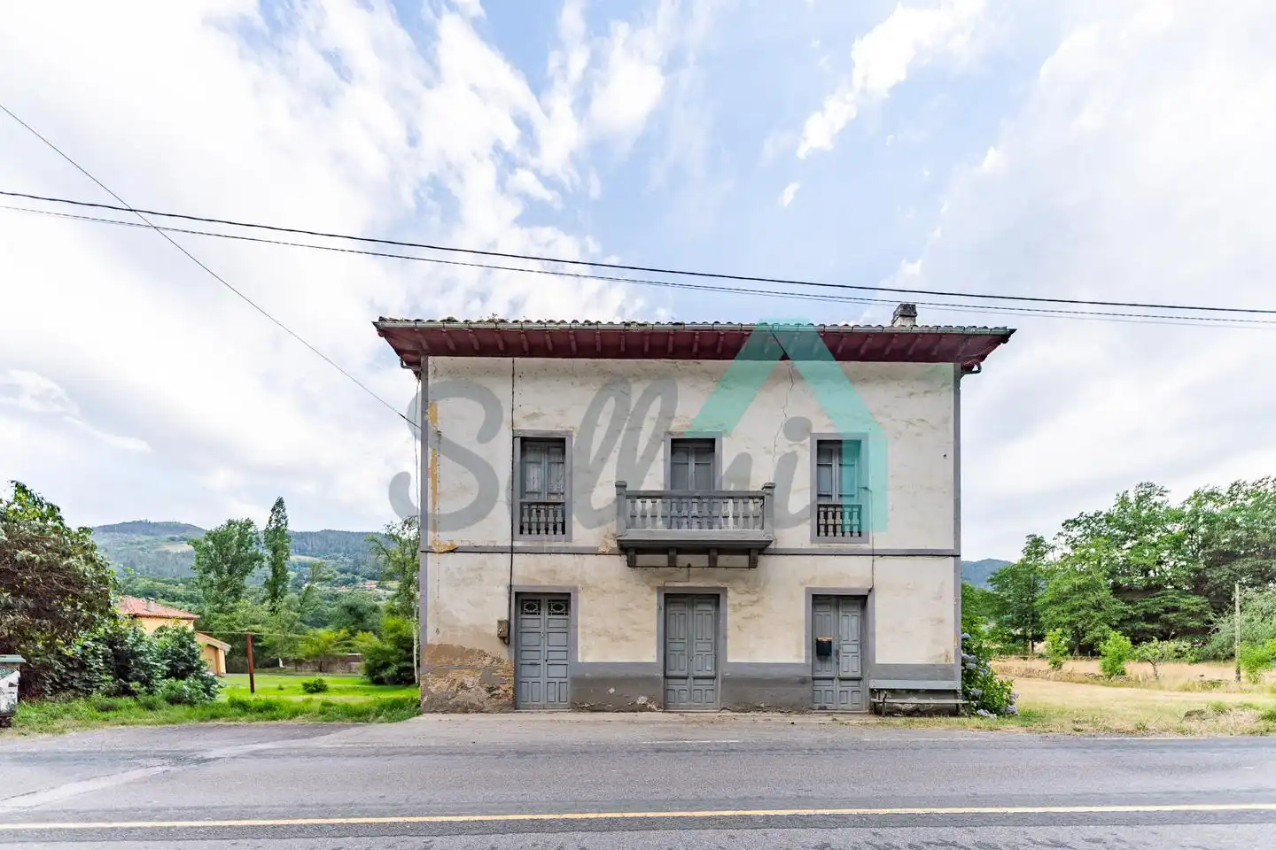 Vista exterior de Casa o chalet en venta en Salas con Calefacción, Jardín privado y Parquet