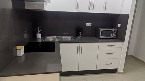 Foto 5 von Zimmer in Calle Pintor Martínez de la Vega, 36, Centro, Almería Capital