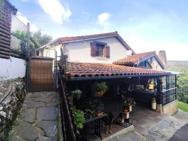 Casa amb jardí en venda a Reocín