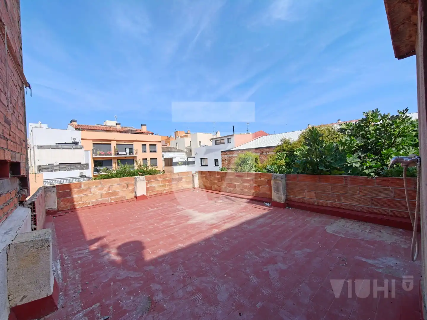 Terrassa de Edifici en venda en Montgat amb Alarma