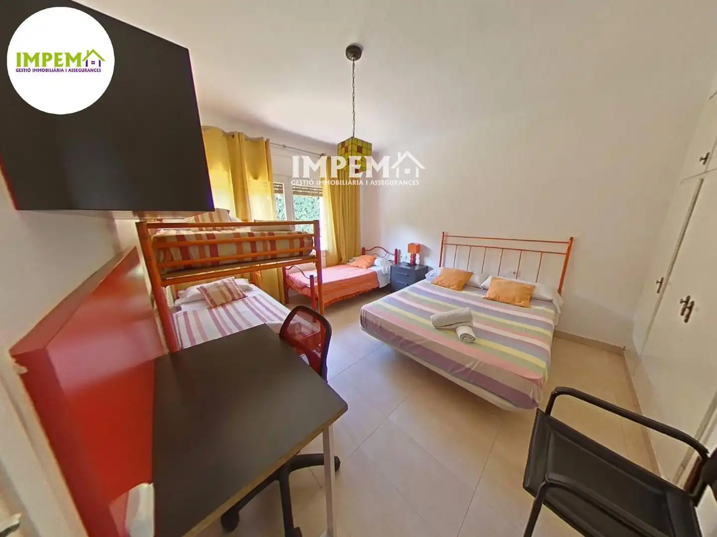 Dormitori de Casa o xalet en venda en La Llacuna amb Calefacció, Terrassa i Piscina