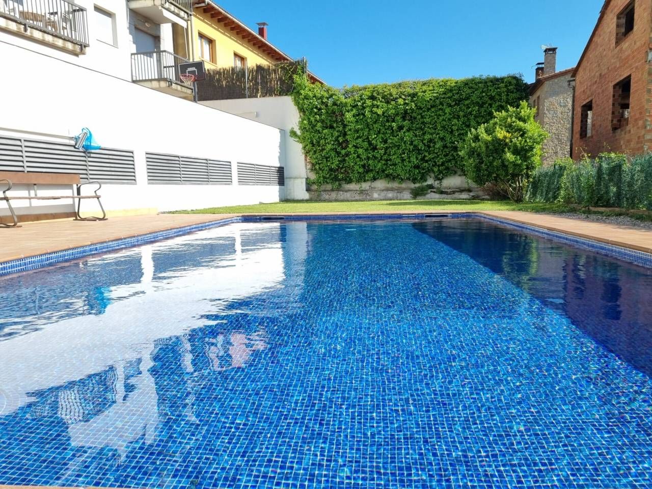 Piscina de Pis en venda en Castellterçol amb Calefacció, Parquet i Terrassa