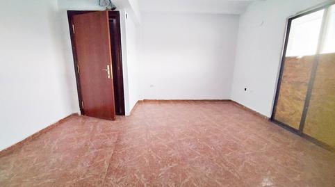 Foto 3 de Pis en venda a C/ Malva-rosa, Zona Calle Valencia, Torrent