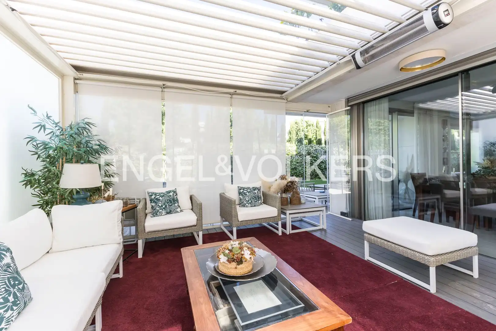 Terraza de Apartamento en venta en Pozuelo de Alarcón con Aire acondicionado, Calefacción y Jardín privado
