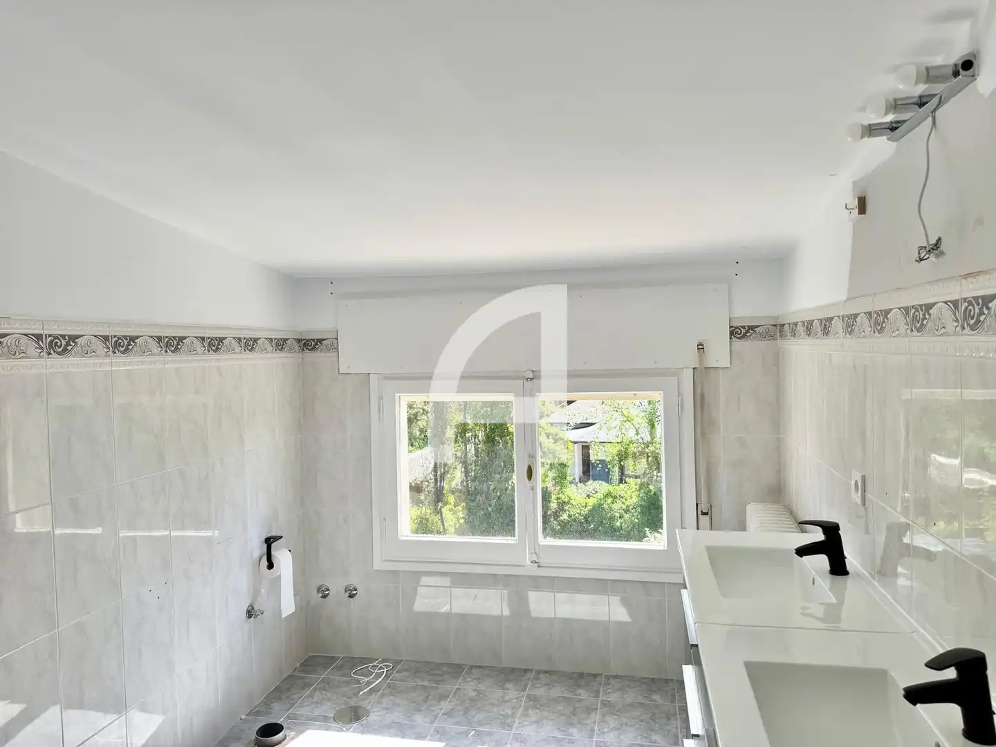 Baño de Casa o chalet en venta en Villanueva de la Cañada con Aire acondicionado, Calefacción y Jardín privado