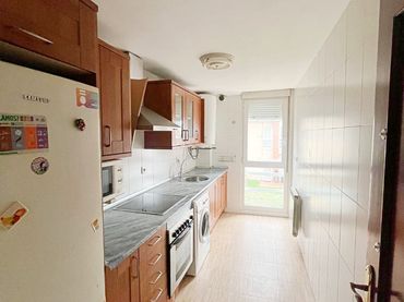 Flat for sale in Barrio Villabáñez-Carmen