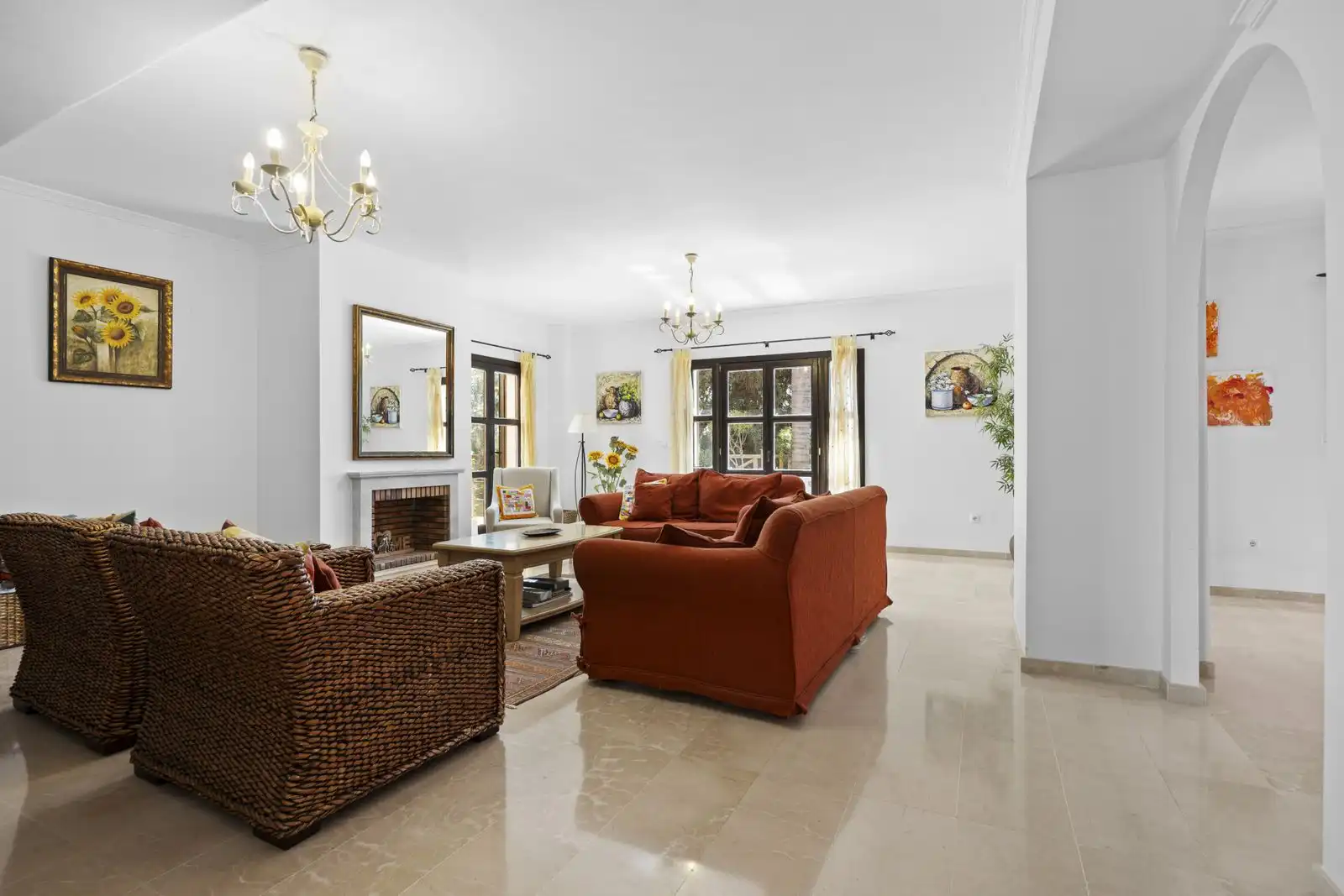 Chalet con piscina en venta en San Pedro de Alcántara, imagen 2