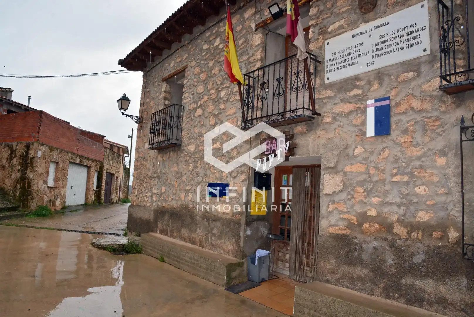 Vista exterior de Casa o chalet en venta en Cifuentes con Terraza