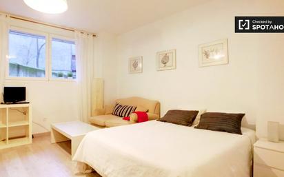 Bedroom of Flat to rent in  Madrid Capital  with Air Conditioner, Heating and Furnished